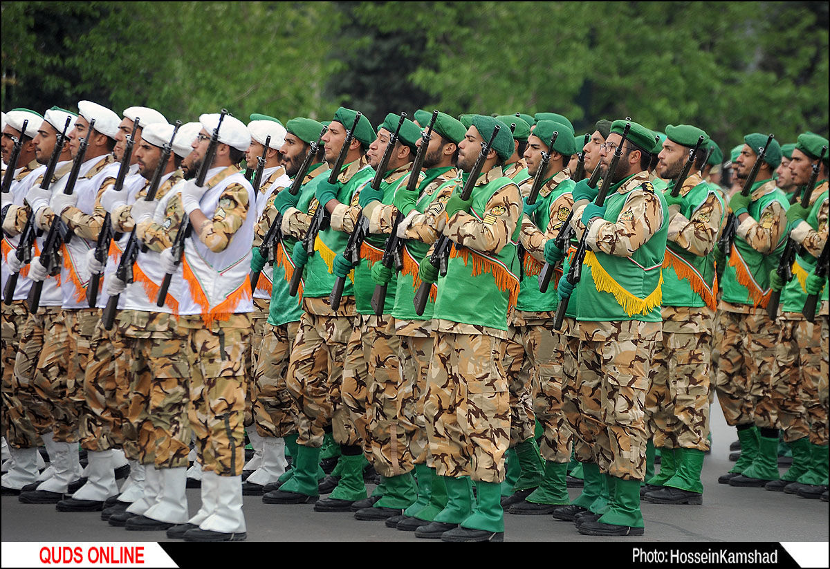مراسم رژه روز ارتش در مشهد برگزار شد/ گزارش تصویری