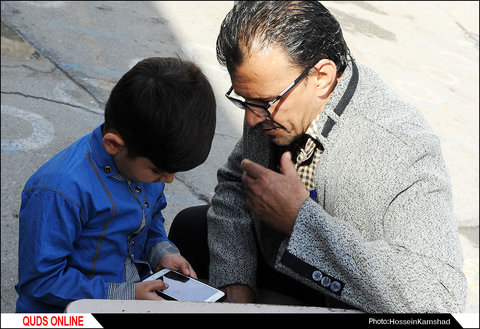 دیدار دانش آموزان و معلمان بعد از 34 سال/ گزارش تصویری