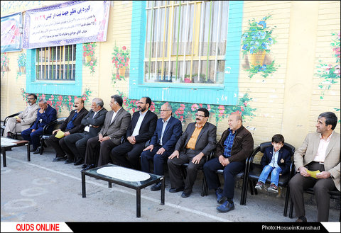 دیدار دانش آموزان و معلمان بعد از 34 سال/ گزارش تصویری