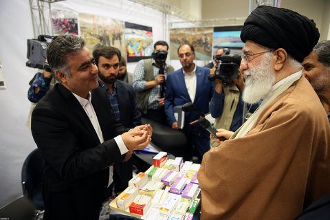 بازدید رهبر معظم انقلاب از نمایشگاه کالای ایرانی