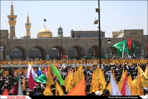 مراسم جشن روز ميلاد باسعادت حضرت مهدي (عج) در حرم مطهر رضوی