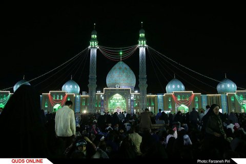 مسجد جمکران در میلاد حضرت قائم (عج)