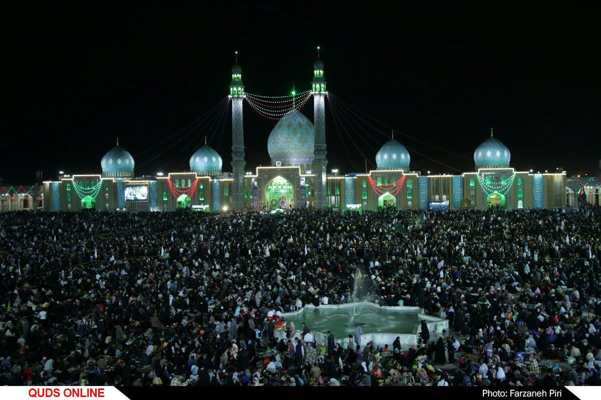 مسجد جمکران درسالروز میلاد حضرت قائم (عج) / گزارش تصویری