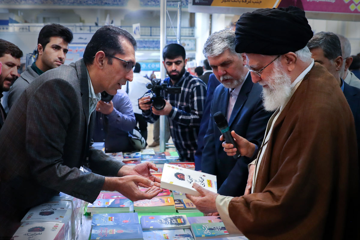 بازدید مقام معظم رهبری 
 از سی‌ویکمین نمایشگاه بین‌المللی کتاب تهران / گزارش تصویری