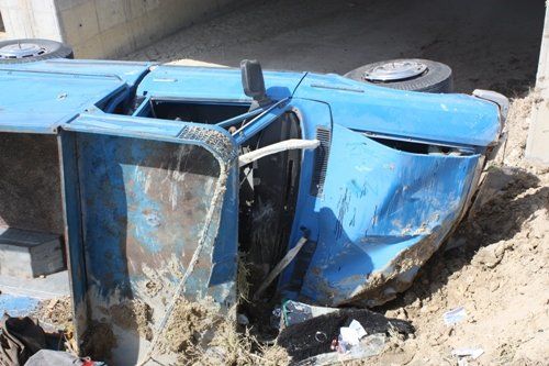 مرگ راننده نیسان در چناران بر اثر واژگونی خودرو