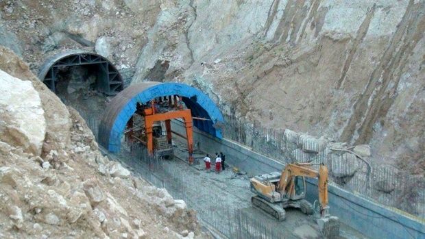 تکمیل تونل «الله اکبر» درگز در اولویت وزارت راه قرار دارد