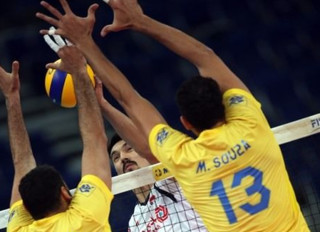 شکست میلی‌متری تیم ملی والیبال ایران مقابل برزیل/ ایران یک نفس کم آورد