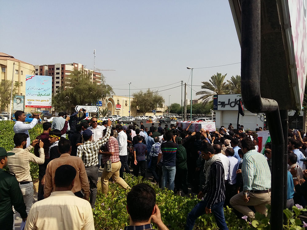 مراسم تشییع پیکر شهید مدافع حرم "خلیل تختی نژاد" در بندرعباس(21 خرداد ماه)