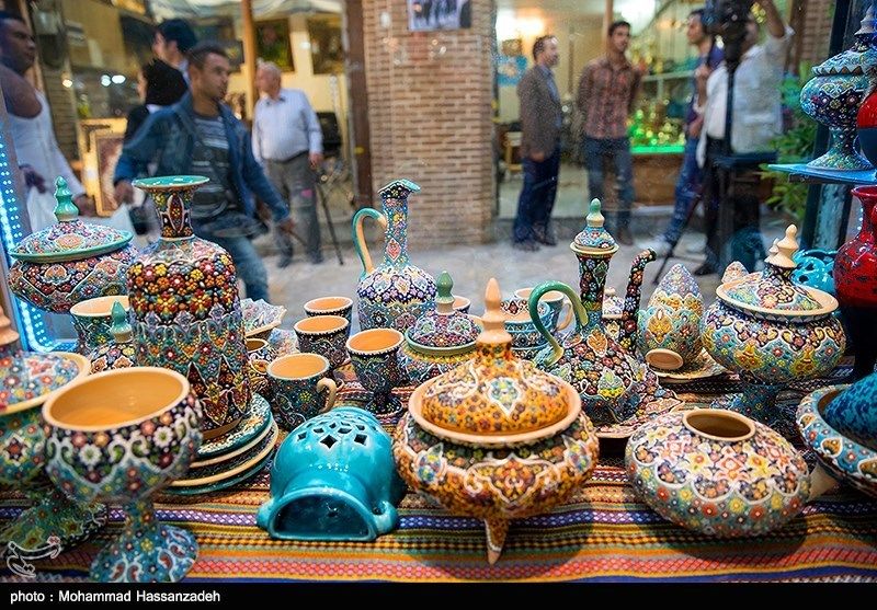 گشایش نمایشگاه آثار صنایع دستی هنرمندان البرزی در مشکین دشت کرج