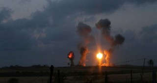 حملات جنگنده های صهیونیستی به پایگاه های مقاومت در نوار غزه