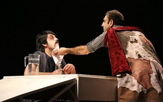 تئاتر "تاریکی" برای دومین بار در مشهد به روی صحنه می‌رود