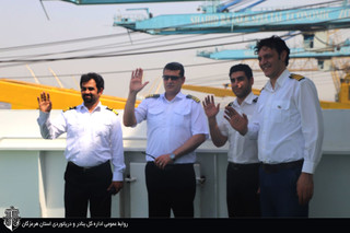تقدیر از دریانوردان کشتی های تجاری مستقر در بندر شهید رجایی