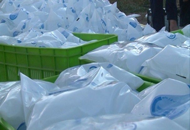 ۲۵۰۰ کیسه آب شرب به آبادان ارسال شد