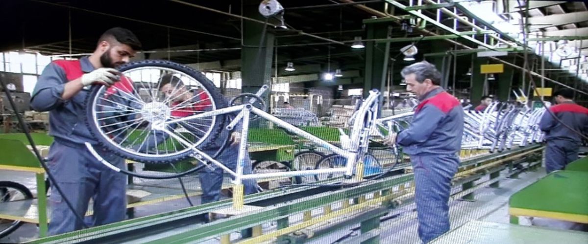 تضییع حقوق مردم قوچان در واگذاری کارخانه آساک دوچرخ به بخش خصوصی
