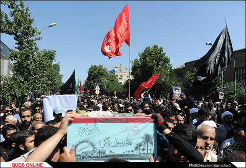 پیکر شهید دفاع مقدس در اجتماع صادقیون مشهد تشییع شد/گزارش تصویری