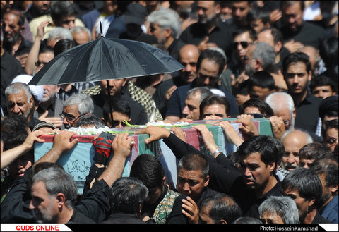 پیکر شهید دفاع مقدس در اجتماع صادقیون مشهد تشییع شد/گزارش تصویری