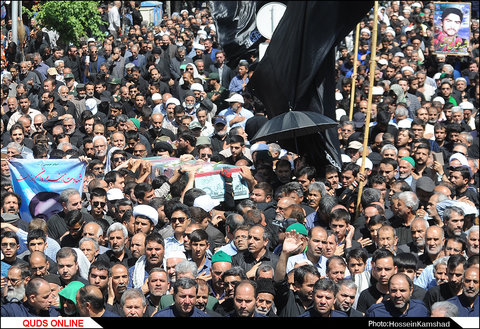 پیکر شهید دفاع مقدس در اجتماع صادقیون مشهد تشییع شد/گزارش تصویری