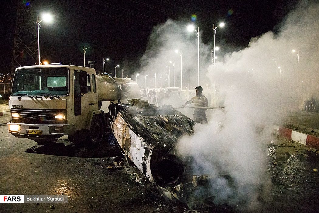 عکسهای منتخب تصادف تانکر سوخت با اتوبوس مسافربری در سنندج