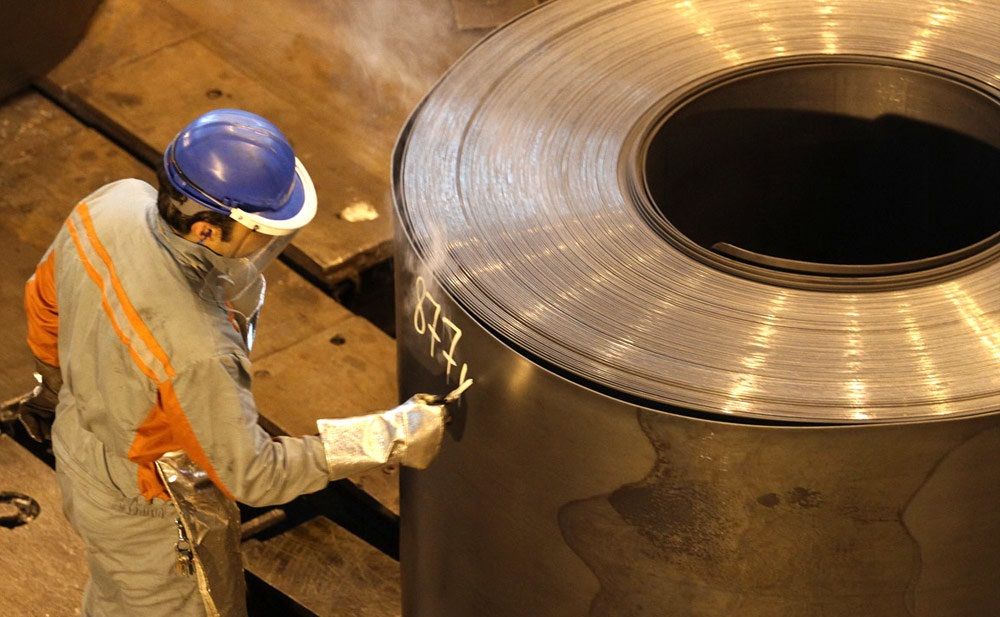 ارز ۴۲۰۰ تومانی مبنای عرضۀ محصولات فولاد مبارکه در بورس کالا