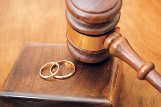 زن جوان قربانی پنجمین طلاق