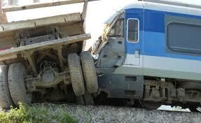 برخورد قطار با کامیون در نیشابور