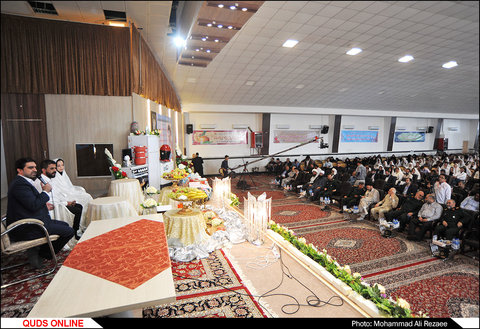مراسم اهدا جهیزیه به زوجین جوان 14 استان کم برخوردار کشور 