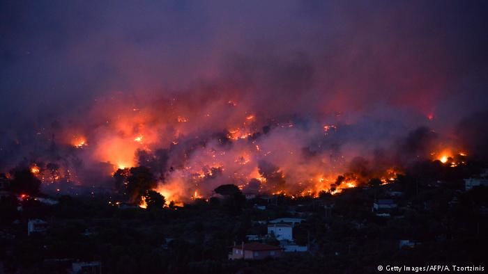 آتش‌سوزی‌ جنگل‌های یونان از کنترل خارج شد؛ ۵۰ کشته