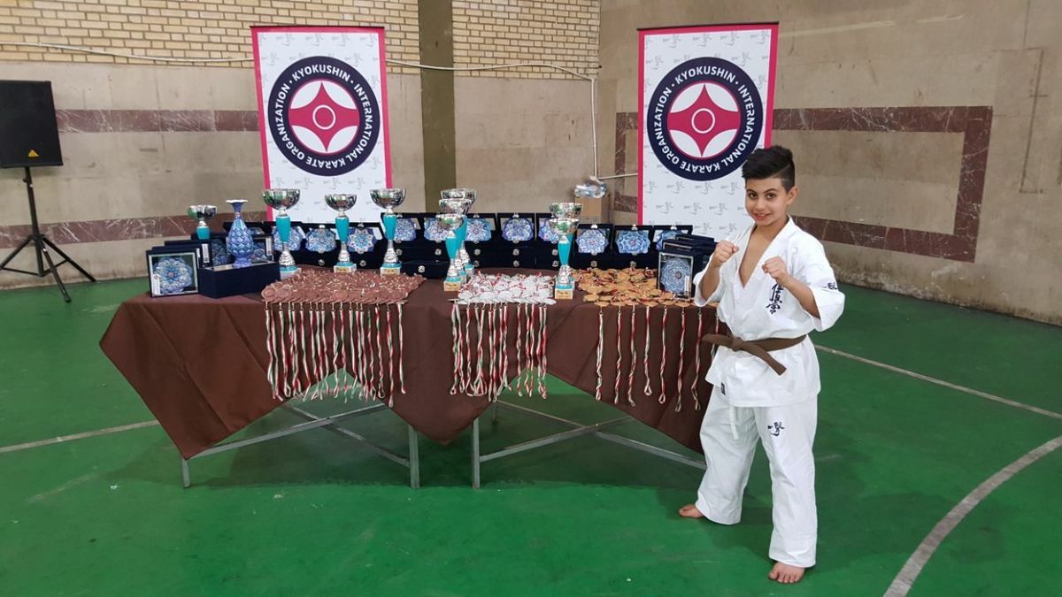نایب‌قهرمانی نوجوان خراسانی در مسابقات قهرمانی کاراته کشور