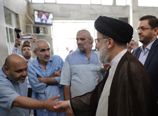 تولیت آستان قدس رضوی از مرکز روانپزشکی مشهد بازدید کرد