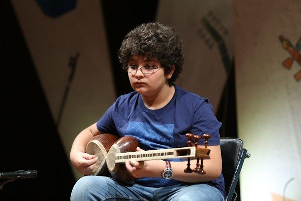 بخش دوم جشنواره موسیقی جوان با ساز تارنوازان کوک شد