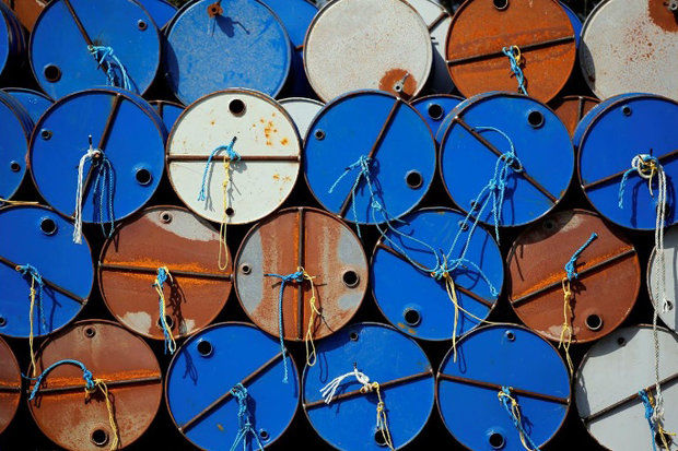 قیمت نفت در بازارهای جهانی افت کرد