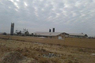 نفس تنگ اهالی مهرگان زیر سایه دود کارخانه‌های ایزوگام/ جریمه کارخانه‌های آلاینده فقط ۵۰ تا ۳۰۰ هزار تومان!