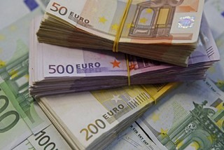 معاملات خرید و فروش ارز در سامانه نیما از 2 میلیارد یورو عبور کرد