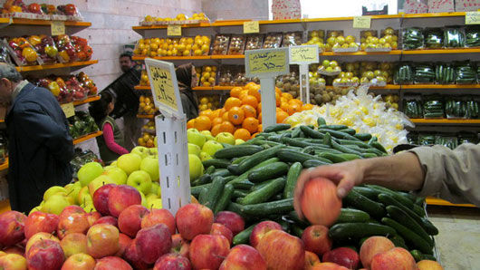 نرخ روزانه بازار میوه در میادین تره بار مشهد 3مهر