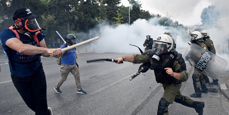 درگیری پلیس و معترضان به تغییر نام مقدونیه در یونان+ عکس