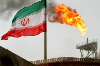 پالایشگاه‌های هندی، واردات نفت خود از ایران را کاهش دادند
