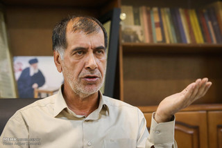 هیچ بخشی از جریان اصولگرایی نمی‌تواند با جریان احمدی‌نژاد کنار بیاید