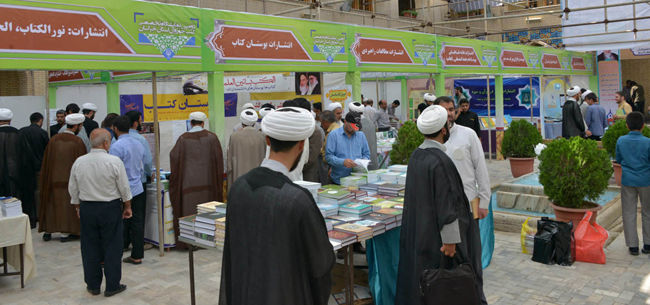 برپایی نمایشگاه کتابهای حوزوی در مشهد