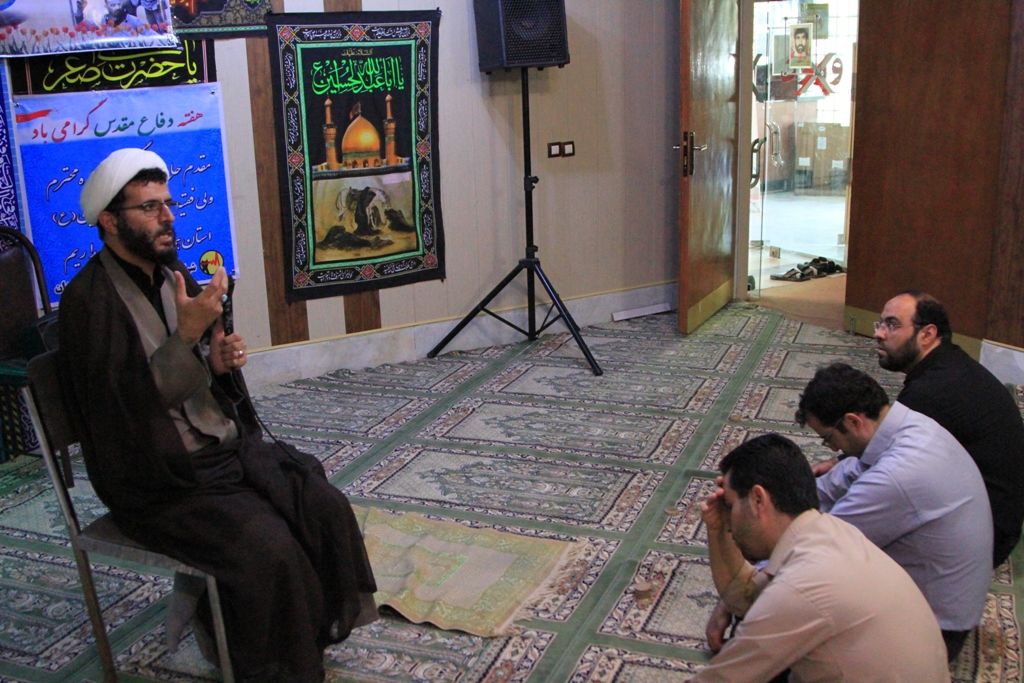 مراسم گرامیداشت هفته دفاع مقدس در شرکت توزیع برق استان همدان برگزار شد