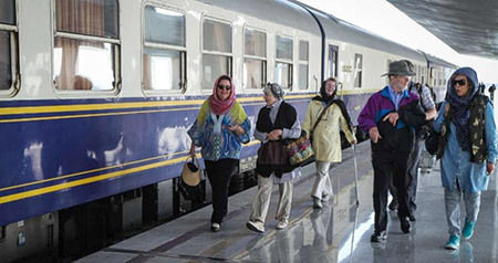 سفر اتباع خارجی به مشهد از طریق راه آهن افزایش یافت