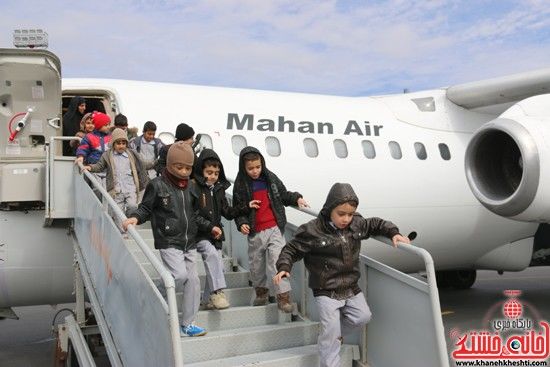 بازدید دانش آموزان یکی از مدارس مشهد از روند کار پلیس در فرودگاه مشهد