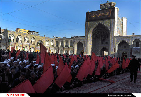 آیین بدرقه خدام اربعین حسینی در حرم مطهر رضوی برگزار شد/گزارش تصویری