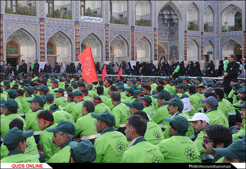 آیین بدرقه خدام اربعین حسینی در حرم مطهر رضوی برگزار شد/گزارش تصویری