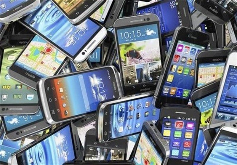گوشی‌های تلفن همراه توقیف شده در گمرک ترخیص شدند/ توقیف گوشی‌ها دستور قضائی بود