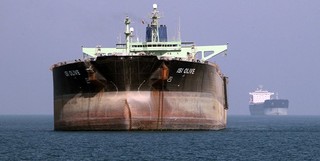 حذف تبادلات بانکی از تجارت نفت خام ایران با قراردادهای پالایش