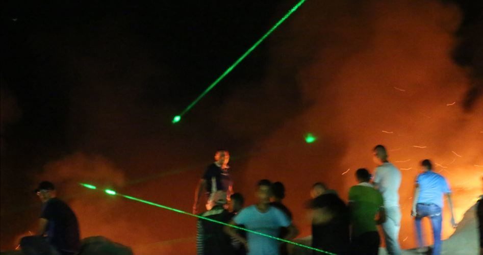 زخمی شدن ۴ فلسطینی در تظاهرات شبانه در مرز غزه