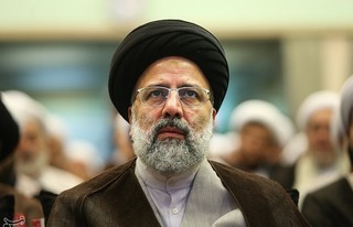حجت‌الاسلام رئیسی: دشمن برای از بین بردن اتحاد ملت ایران و عراق توطئه می‌کند