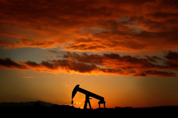 با وحشت از تحریم نفتی قریب‌الوقوع ایران قیمت‌های نفت بالا رفت