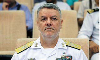  دریادار خانزادی: زیردریایی "فاتح" ۹ بهمن‌ به ناوگان نیروی دریایی ملحق می‌شود 