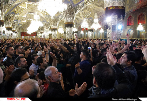 مراسم عزاداری شب اربعین در حرم مطهر امام رضا(ع)